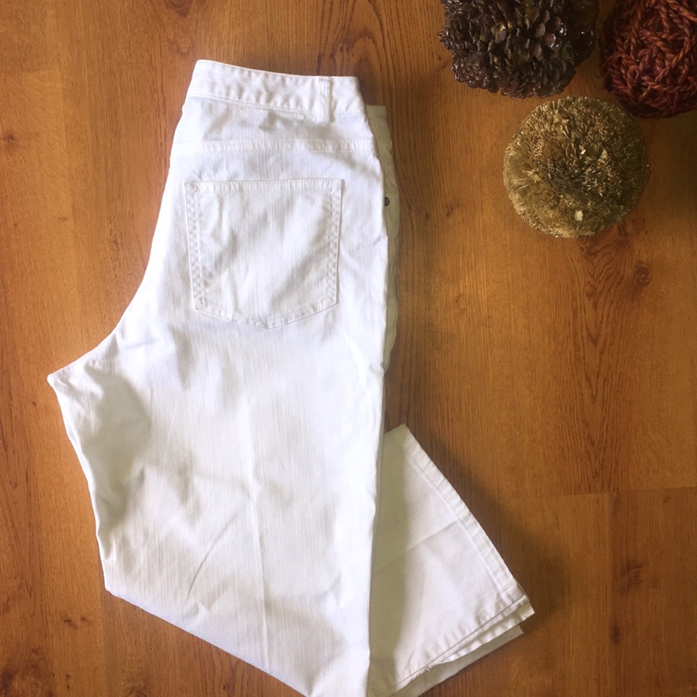 Park Lane Petite 10P white capris studded